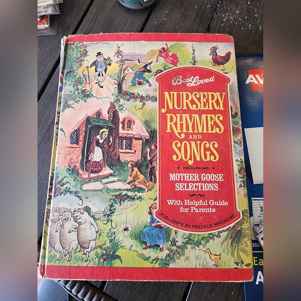 Best Loved Nursery Rhymes and Songs Book